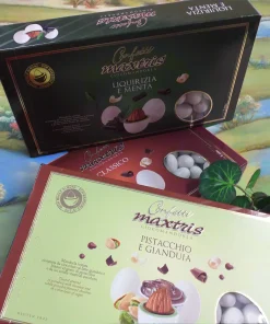 Alternative view of Gusti frutta misti confetti confettata matrimonio mandorla cioccolato
